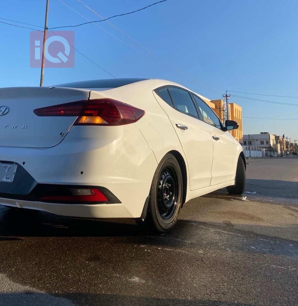 هيونداي النترا